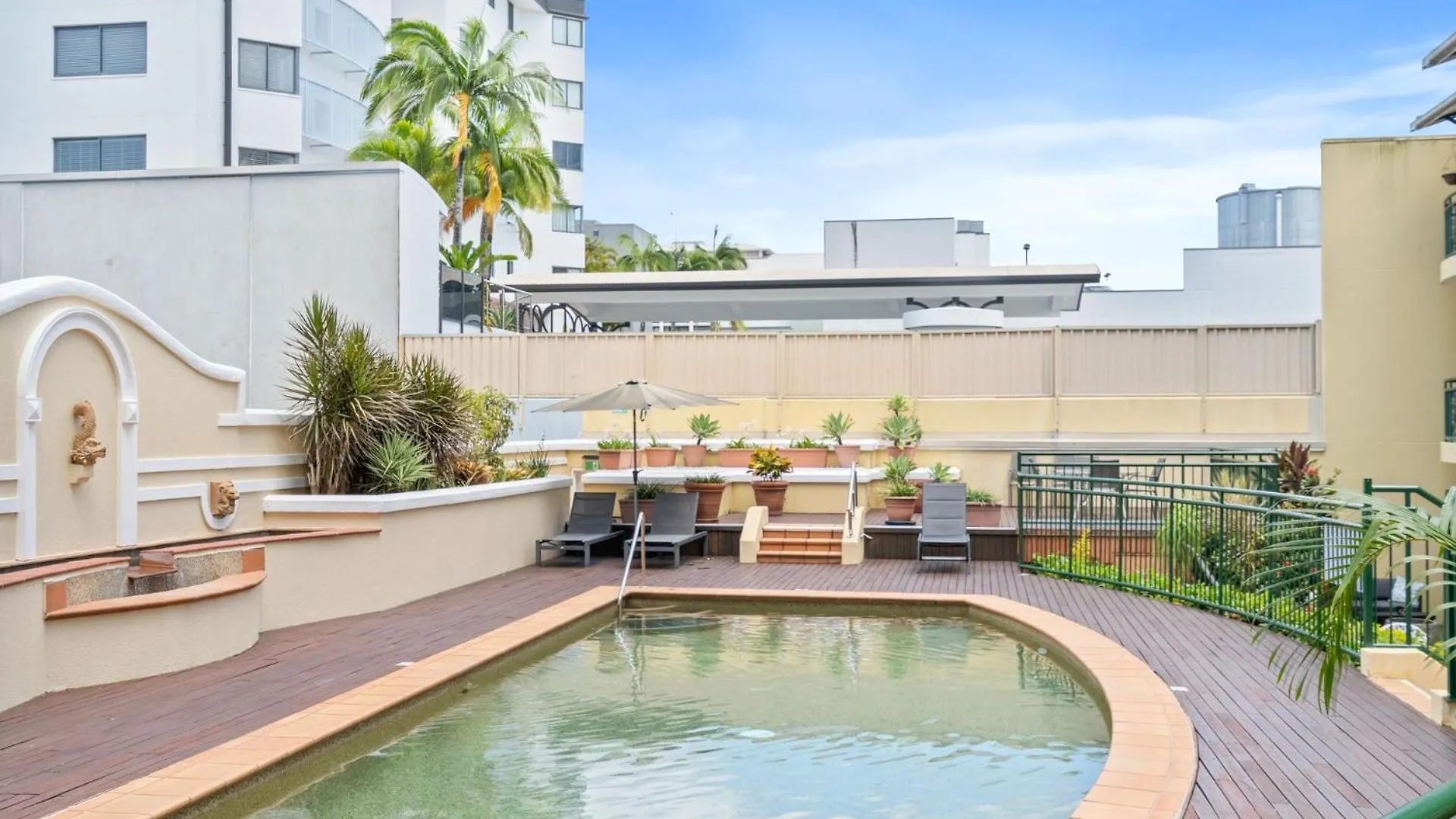Stylish Cbd Retreat - 8 Il Palazzo Apartment Cairns